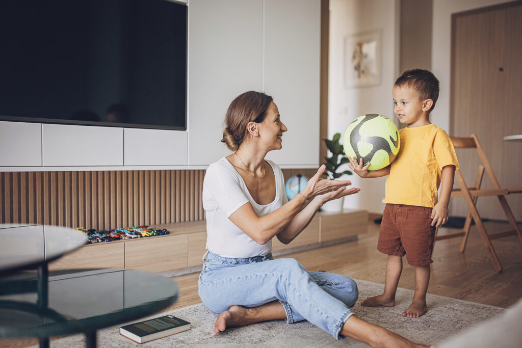 Être baby-sitter en agence : ça consiste en quoi ?