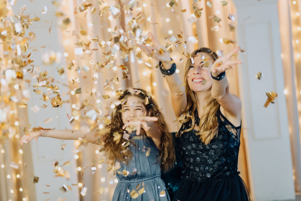 mother daughter emotions new year metaphane garlands